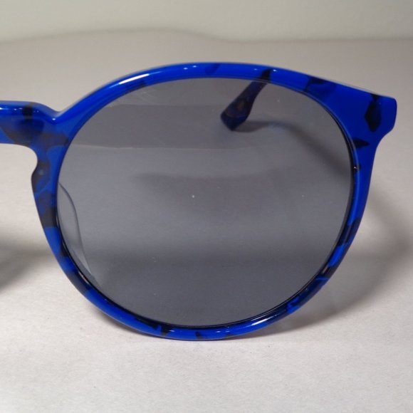 McQ by Alexander McQueen MQ0038SA New Women\'s Sunglasses main image 3